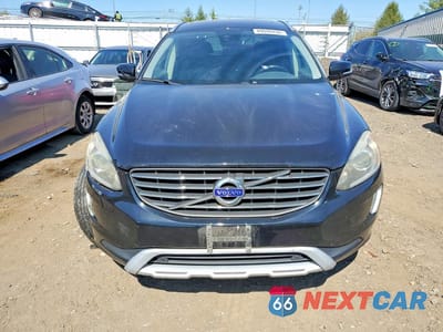 Piąte zdjęcie samochodu w środku: 2017 VOLVO XC60 T5 DYNAMIC VIN:YV440MRR8H2226147 - miniatura