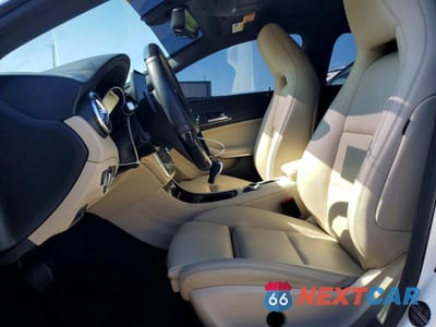Zdjęcie 7 z 12 samochodu: 2018 MERCEDES-BENZ CLA 250 VIN:WDDSJ4EB5JN654607 - miniatura