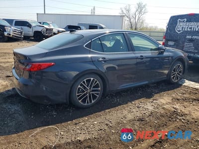 Trzecie zdjęcie samochodu z tyłu: 2025 TOYOTA CAMRY XLE VIN:4T1DBADK8SU516661 - miniatura