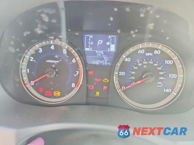 Zdjęcie 9 z 12 samochodu: 2016 HYUNDAI ACCENT SE VIN:KMHCT4AE9GU014046 - miniatura