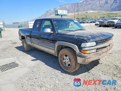 Czwarte zdjęcie samochodu z boku: 2000 CHEVROLET SILVERADO K1500 VIN:1GCEK19T1YE173026 - miniatura