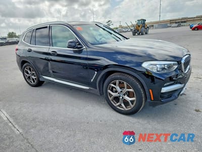 Czwarte zdjęcie samochodu z boku: 2021 BMW X3 SDRIVE30I VIN:5UXTY3C08M9H96793 - miniatura