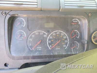 Zdjęcie 8 z 10 samochodu: 2012 FREIGHTLINER CASCADIA 1 - SEMI TRUCK VIN:1FUJGLDR7CSBE2517 - miniatura