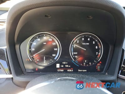 Zdjęcie 9 z 13 samochodu: 2021 BMW X1 XDRIVE28I VIN:WBXJG9C05M5S81031 - miniatura