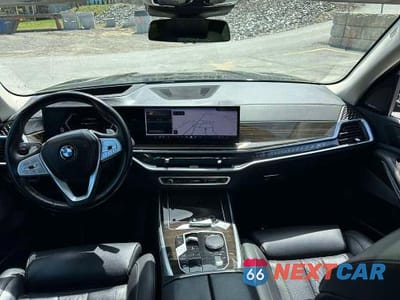 Zdjęcie 6 z 10 samochodu: 2025 BMW X7 XDRIVE40I VIN:5UX23EM04S9Y27987 - miniatura