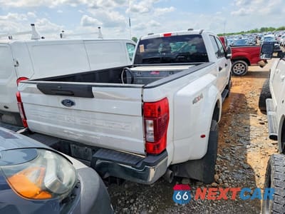 Trzecie zdjęcie samochodu z tyłu: 2021 FORD F350 SUPER DUTY VIN:1FT8W3DT8MED04015 - miniatura