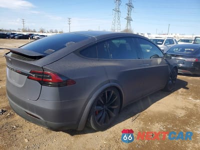 Trzecie zdjęcie samochodu z tyłu: 2017 TESLA MODEL X VIN:5YJXCBE42HF051834 - miniatura
