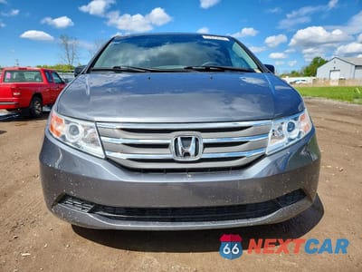 Piąte zdjęcie samochodu w środku: 2013 HONDA ODYSSEY EXL VIN:5FNRL5H62DB060115 - miniatura