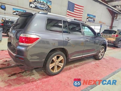 Trzecie zdjęcie samochodu z tyłu: 2011 TOYOTA HIGHLANDER LIMITED VIN:5TDDK3EH0BS091833 - miniatura