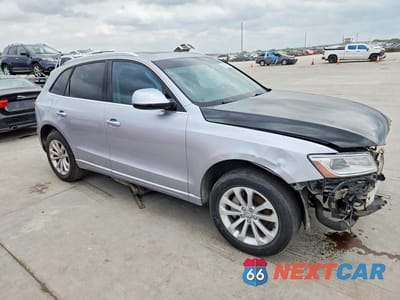 Czwarte zdjęcie samochodu z boku: 2016 AUDI Q5 PREMIUM PLUS VIN:WA1L2AFP3GA068003 - miniatura