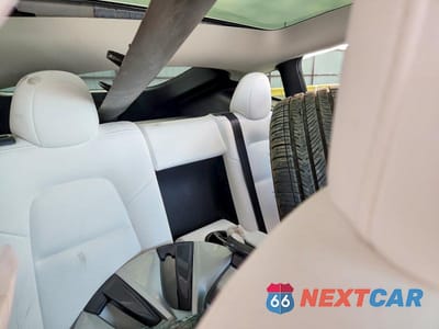 Zdjęcie 10 z 13 samochodu: 2023 TESLA MODEL Y VIN:7SAYGDEE6PF615967 - miniatura