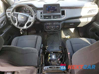 Zdjęcie 8 z 13 samochodu: 2022 CHEVROLET TAHOE C1500 VIN:1GNSCLED6NR269546 - miniatura