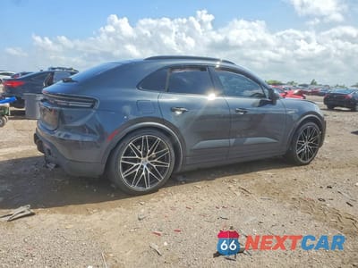 Trzecie zdjęcie samochodu z tyłu: 2024 PORSCHE MACAN 4 VIN:WP1AA2XA0RL001362 - miniatura