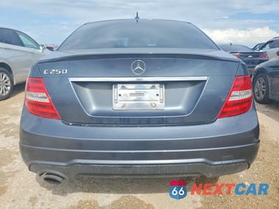 Zdjęcie 6 z 12 samochodu: 2014 MERCEDES-BENZ C 250 VIN:WDDGF4HB4EA961184 - miniatura