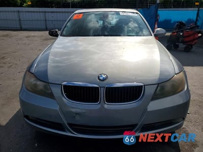 Piąte zdjęcie samochodu w środku: 2006 BMW 325 I VIN:WBAVB13526KX49227 - miniatura