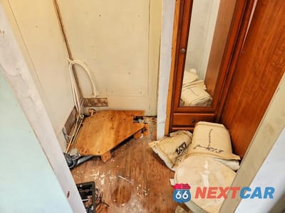 Zdjęcie 9 z 10 samochodu: 2013 JAYCO JAY FLIGHT CAMPER VIN:1UJBJ0BR7D18U0147 - miniatura