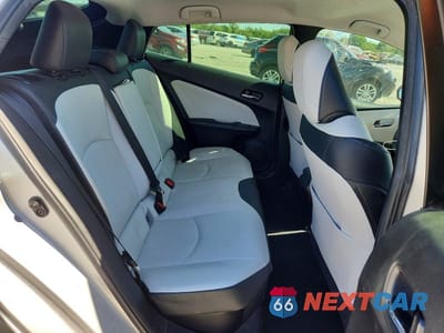 Zdjęcie 10 z 12 samochodu: 2016 TOYOTA PRIUS FOUR TOURING VIN:JTDKARFUXG3518811 - miniatura
