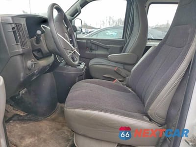 Zdjęcie 7 z 13 samochodu: 2018 GMC SAVANA G2500 VIN:1GTW7AFG5J1902283 - miniatura