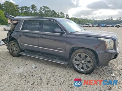Czwarte zdjęcie samochodu z boku: 2016 GMC YUKON XL DENALI VIN:1GKS2HKJ4GR199099 - miniatura