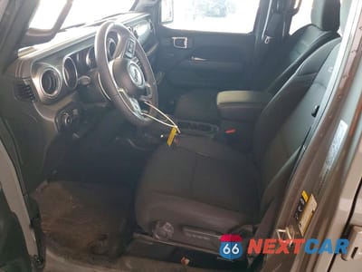 Zdjęcie 7 z 13 samochodu: 2023 JEEP WRANGLER SAHARA VIN:1C4HJXEN4PW668761 - miniatura