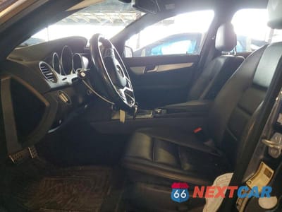 Zdjęcie 7 z 12 samochodu: 2013 MERCEDES-BENZ C 250 VIN:WDDGF4HB6DA757615 - miniatura