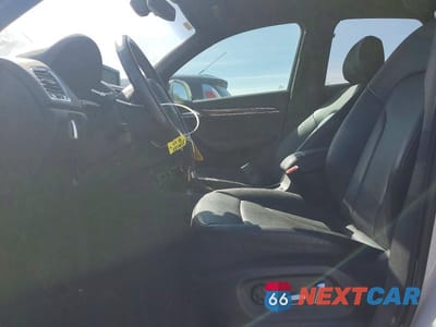 Zdjęcie 7 z 12 samochodu: 2016 AUDI Q3 PRESTIGE VIN:WA1GFCFS7GR021757 - miniatura