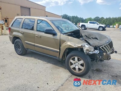 Czwarte zdjęcie samochodu z boku: 2008 JEEP GRAND CHEROKEE LAREDO VIN:1J8GS48K98C230208 - miniatura