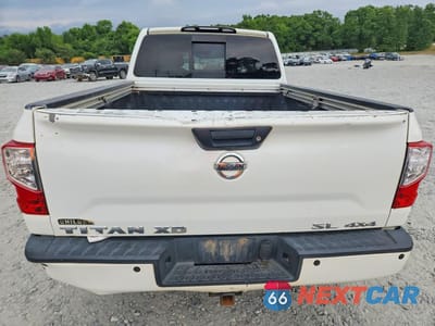 Zdjęcie 6 z 12 samochodu: 2016 NISSAN TITAN XD SL VIN:1N6BA1F45GN508190 - miniatura