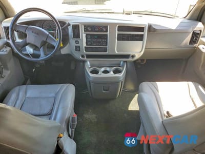 Zdjęcie 8 z 13 samochodu: 2005 GMC SAVANA RV G1500 VIN:1GDFG15TX51112218 - miniatura