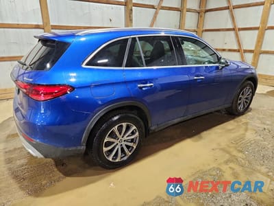 Trzecie zdjęcie samochodu z tyłu: 2025 MERCEDES-BENZ GLC 300 4MATIC VIN:W1NKM4HB6SF395336 - miniatura