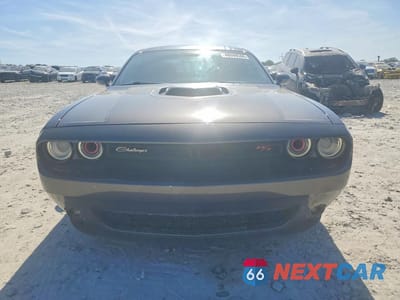 Piąte zdjęcie samochodu w środku: 2016 DODGE CHALLENGER R VIN:2C3CDZBTXGH148714 - miniatura