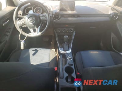 Zdjęcie 8 z 12 samochodu: 2018 TOYOTA YARIS IA BASE VIN:3MYDLBYV7JY301961 - miniatura
