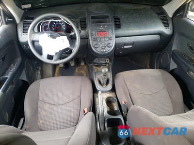 Zdjęcie 8 z 14 samochodu: 2012 KIA SOUL BASE VIN:KNDJT2A56C7354201 - miniatura