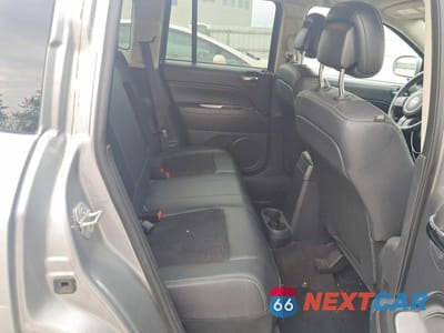 Zdjęcie 11 z 12 samochodu: 2014 JEEP COMPASS LATITUDE VIN:1C4NJDEB7ED886595 - miniatura