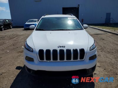 Piąte zdjęcie samochodu w środku: 2018 JEEP CHEROKEE LATITUDE VIN:1C4PJLCB4JD544005 - miniatura