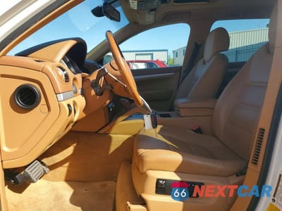 Zdjęcie 7 z 12 samochodu: 2010 PORSCHE CAYENNE S VIN:WP1AB2AP2ALA50693 - miniatura