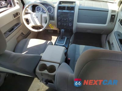 Zdjęcie 8 z 13 samochodu: 2009 FORD ESCAPE XLS VIN:1FMCU027X9KD01657 - miniatura