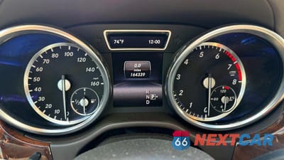 Zdjęcie 8 z 10 samochodu: 2014 MERCEDES-BENZ ML 550 4MATIC VIN:4JGDA7DBXEA299058 - miniatura