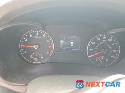 Zdjęcie 9 z 12 samochodu: 2018 KIA OPTIMA LX VIN:5XXGT4L39JG253577 - miniatura