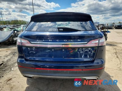 Zdjęcie 6 z 13 samochodu: 2019 LINCOLN NAUTILUS RESERVE VIN:2LMPJ8LP9KBL62199 - miniatura