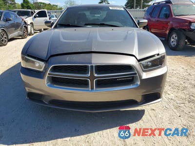 Piąte zdjęcie samochodu w środku: 2011 DODGE CHARGER VIN:2B3CL3CGXBH587161 - miniatura