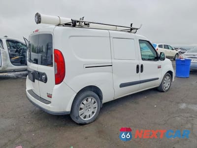 Trzecie zdjęcie samochodu z tyłu: 2016 RAM PROMASTER CITY SLT VIN:ZFBERFBTXG6A98683 - miniatura