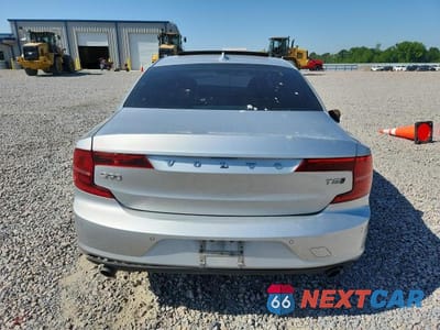 Zdjęcie 6 z 13 samochodu: 2018 VOLVO S90 T5 MOMENTUM VIN:LVY982MK6JP034064 - miniatura