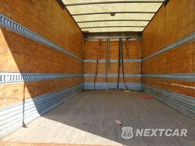 Zdjęcie 10 z 13 samochodu: 2014 MITSUBISHI FUSO BOX TRUCK VIN:JL6CRH1A7EK000010 - miniatura