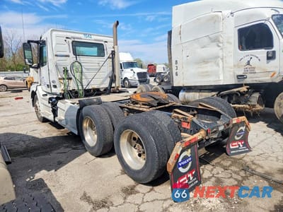 Trzecie zdjęcie samochodu z tyłu: 2016 VOLVO VNL SEMI TRUCK VIN:4V4NC9EG1GN974790 - miniatura