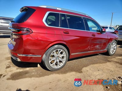 Trzecie zdjęcie samochodu z tyłu: 2026 BMW X7 XDRIVE40I VIN:5UX23EM01T9030503 - miniatura