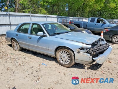 Czwarte zdjęcie samochodu z boku: 2008 MERCURY GRAND MARQUIS LS VIN:2MEFM75V88X650413 - miniatura