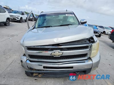 Piąte zdjęcie samochodu w środku: 2011 CHEVROLET SILVERADO C1500 LT VIN:3GCPCSE04BG362213 - miniatura