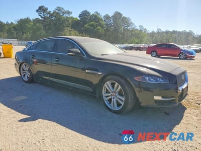 Czwarte zdjęcie samochodu z boku: 2016 JAGUAR XJL PORTFOLIO VIN:SAJWJ2GD7G8V99729 - miniatura