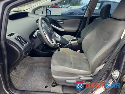 Zdjęcie 7 z 12 samochodu: 2012 TOYOTA PRIUS TWO VIN:JTDKN3DU8C1593565 - miniatura